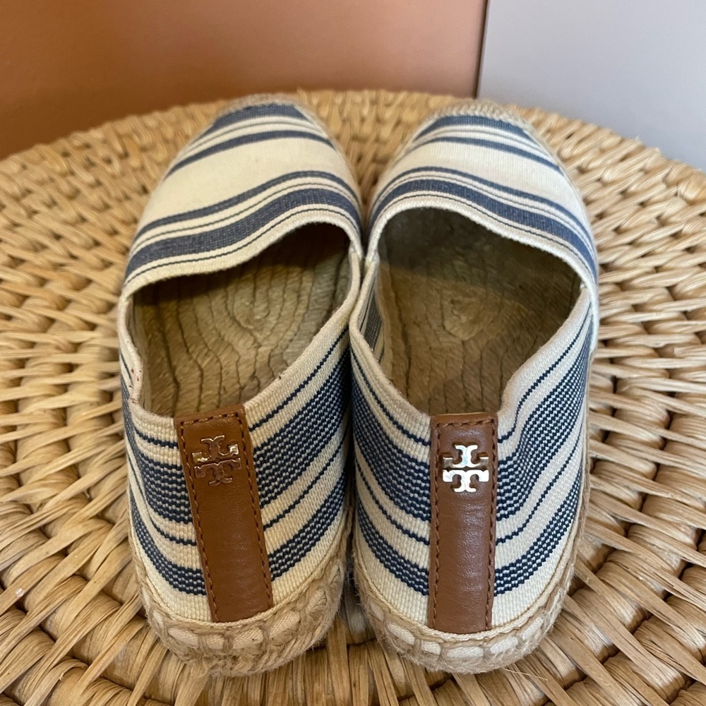 Tori Burch Awning Espadrilles in Blue/White Canvas Women’s Size 5.5 - Picture 4 of 10